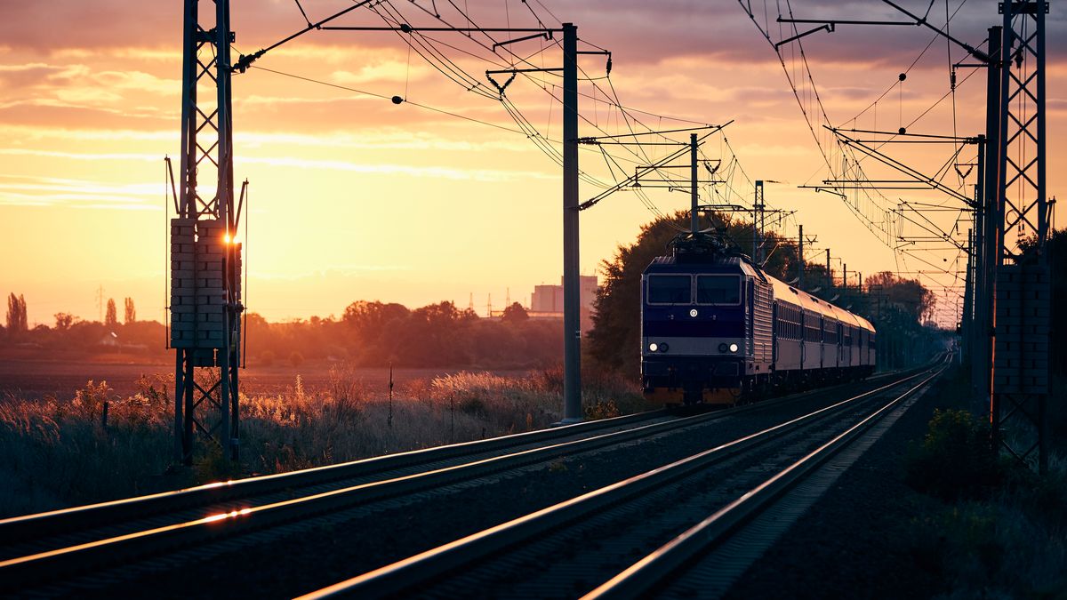 Česko potřebuje úplně nový železniční koridor, prohlásil ministr dopravy